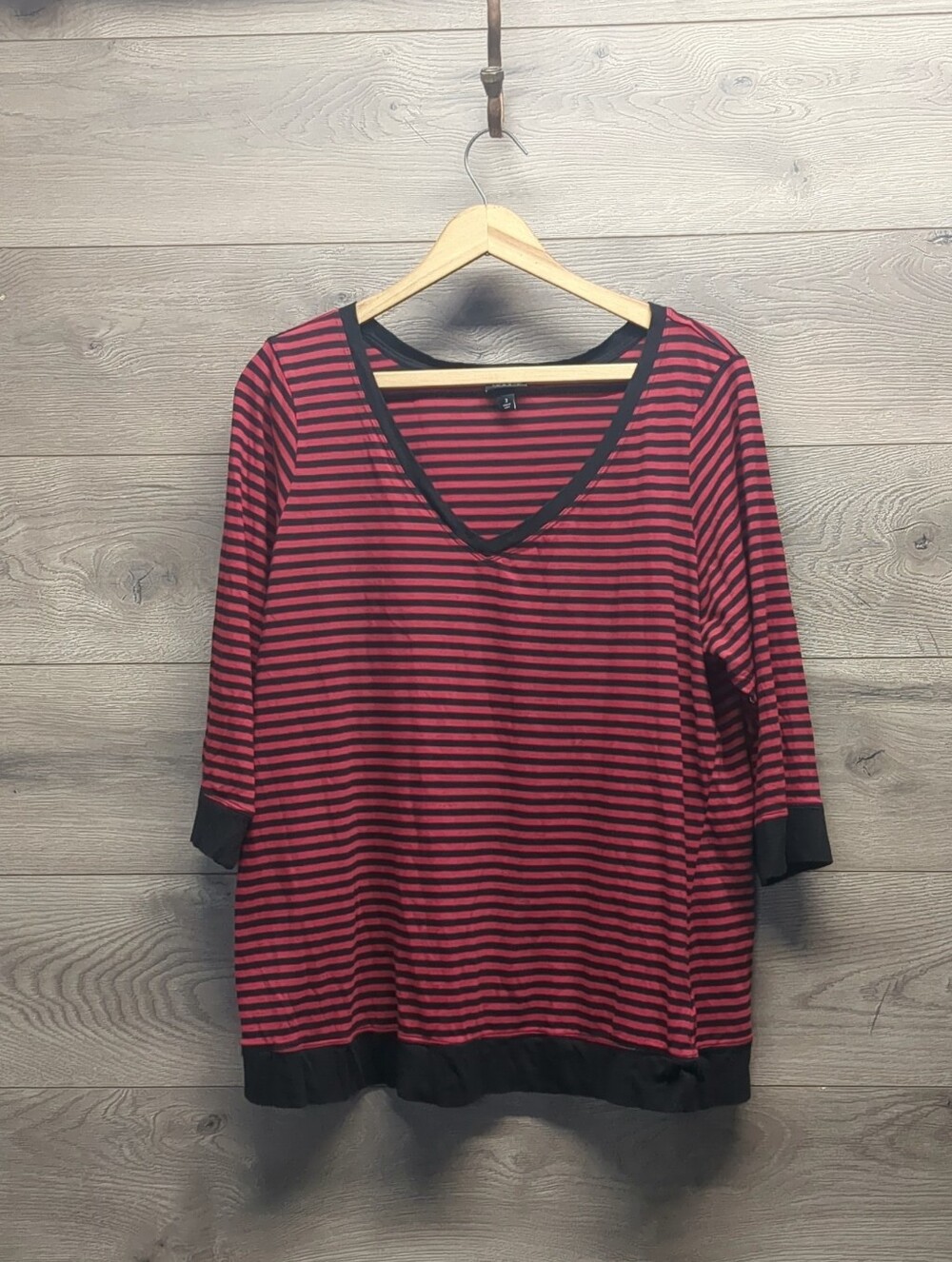Torrid Striped V Neck Blouse Women's Plus Size 3 20-22